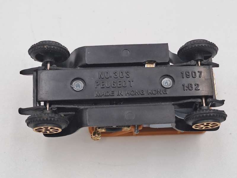 Vintage Die-Cast No 303 -1907 Peugeot -1:62 Made in Hong Kong
