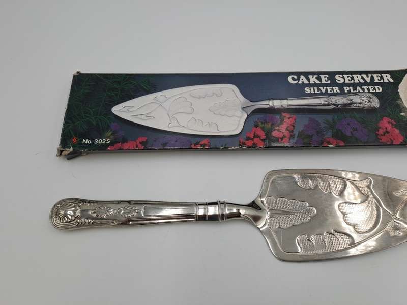 Vintage Silver Plated Cake Server -Boxed - Kings Pattern