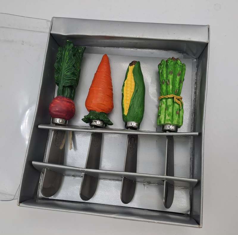 4 Abbott Collection Vegetable Stainless steel Cheese spreader Knifes -Boxed