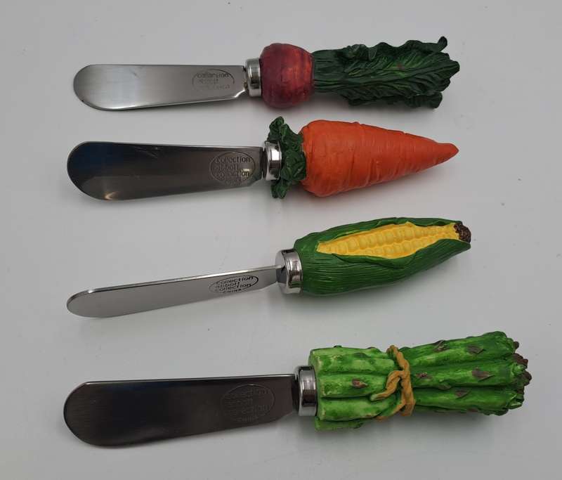 4 Abbott Collection Vegetable Stainless steel Cheese spreader Knifes -Boxed