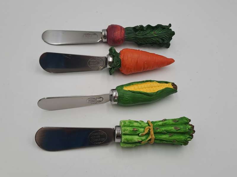 4 Abbott Collection Vegetable Stainless steel Cheese spreader Knifes -Boxed