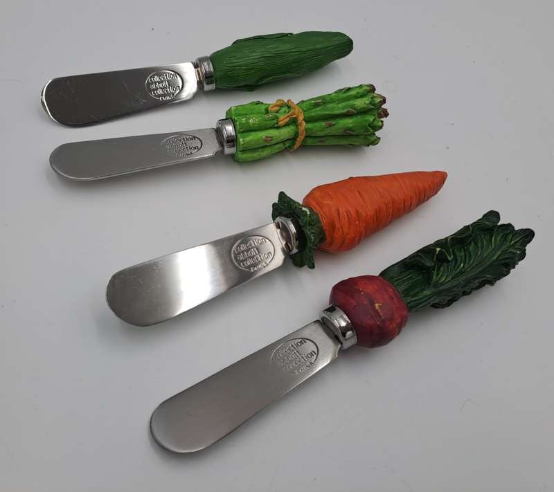 4 Abbott Collection Vegetable Stainless steel Cheese spreader Knifes -Boxed