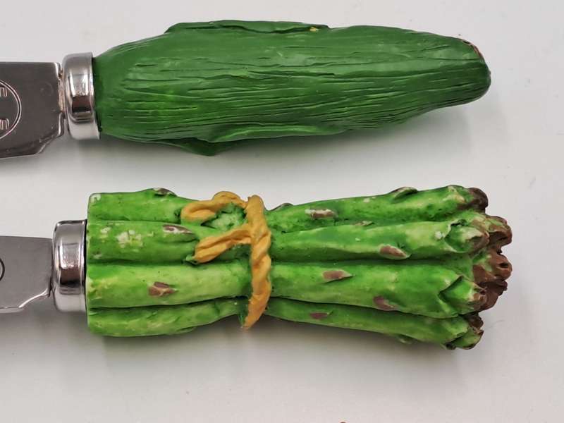 4 Abbott Collection Vegetable Stainless steel Cheese spreader Knifes -Boxed