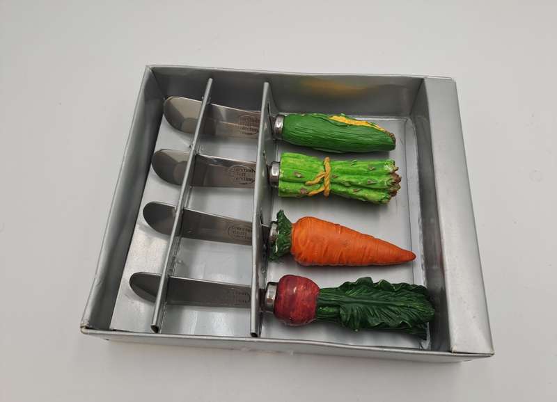 4 Abbott Collection Vegetable Stainless steel Cheese spreader Knifes -Boxed