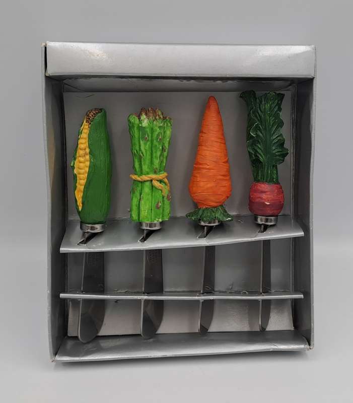 4 Abbott Collection Vegetable Stainless steel Cheese spreader Knifes -Boxed