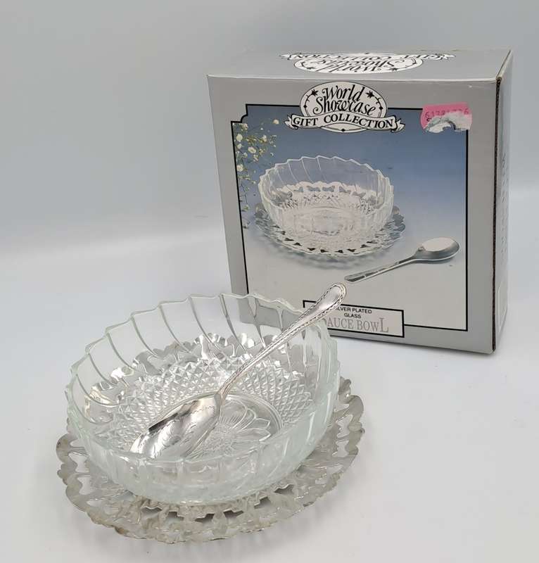 Vintage World Showcase Gift Collection Silver Plated tray and Glass Sauce Bowl with Spoon-Boxed