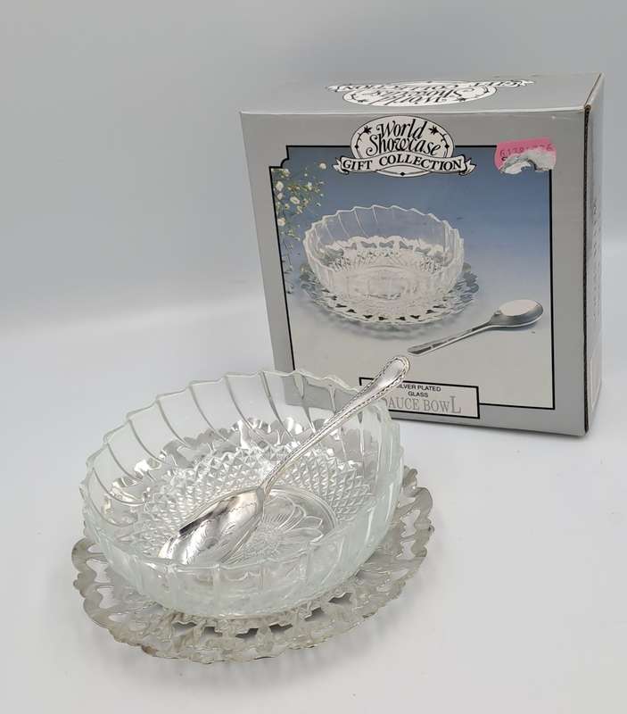 Vintage World Showcase Gift Collection Silver Plated tray and Glass Sauce Bowl with Spoon-Boxed
