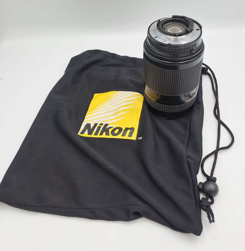 Nikon NIKKOR AF 70-210mm f/4-5.6  Lens (1987-2000)