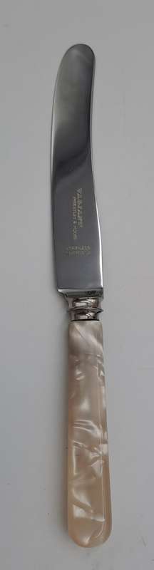 1950`s Priestley & Moore Mother of Pearl Knife set -Boxed -Unused-Sheffield England