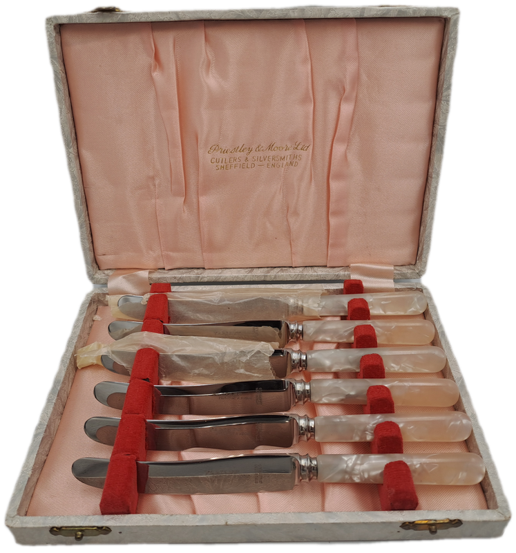 1950`s Priestley & Moore Mother of Pearl Knife set -Boxed -Unused-Sheffield England