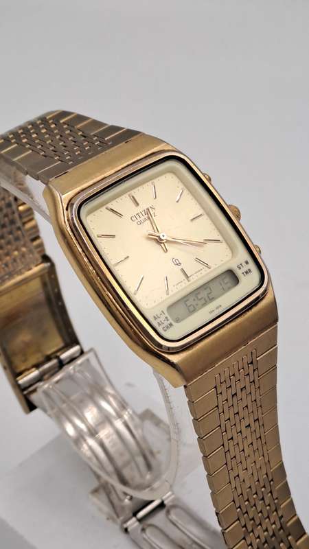 Pre-owned Vintage Citizen Analogue -Digital Alarm Quartz watch -Working