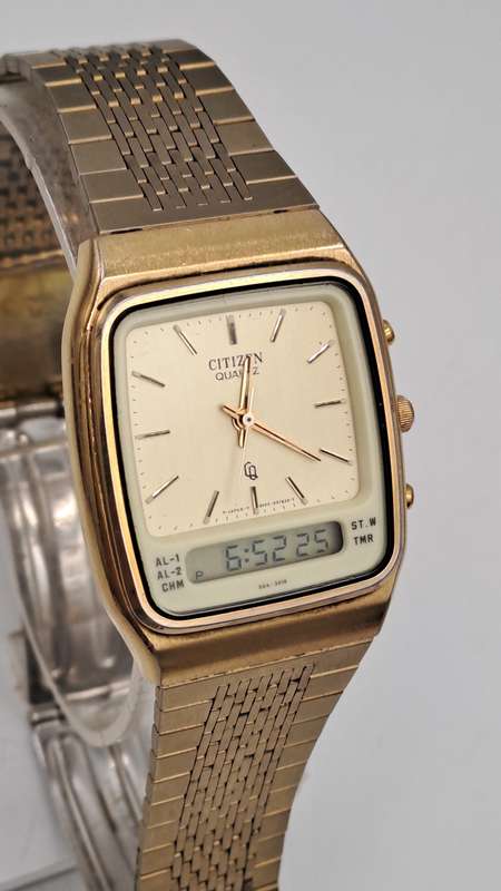 Pre-owned Vintage Citizen Analogue -Digital Alarm Quartz watch -Working