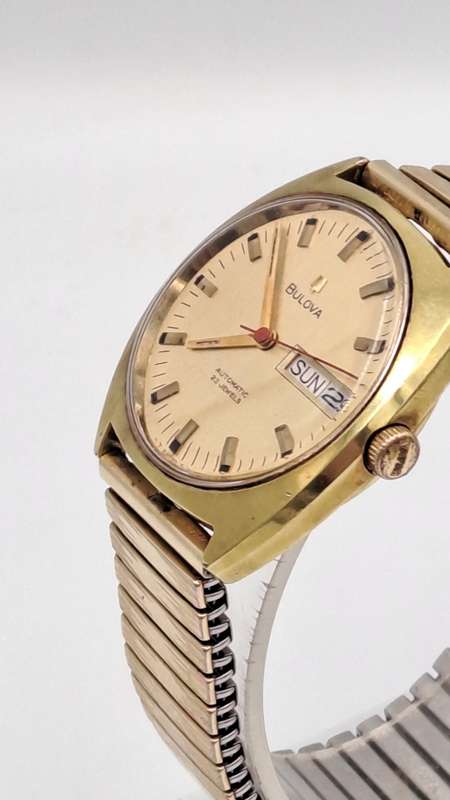 Vintage Swiss BULOVA Mens Automatic Watch -Working