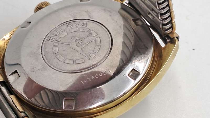Vintage Swiss BULOVA Mens Automatic Watch -Working