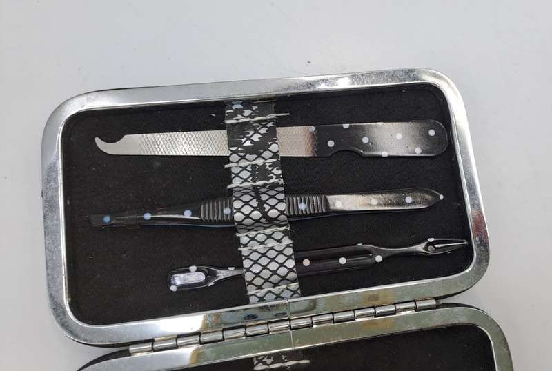 Unused- Rectangular Manicure 6 in 1 set