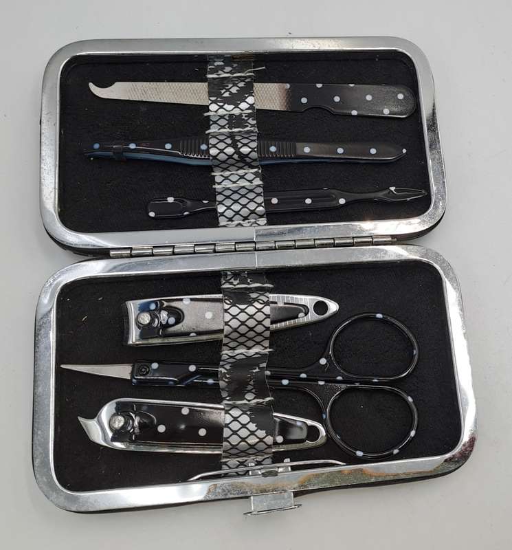 Unused- Rectangular Manicure 6 in 1 set