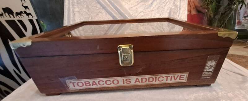 Large Vintage Wood Cigar Display Case from the Tobacco Co. with 16 Cigars and 2 cutters.