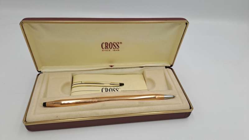 Vintage Cross 1/20 14kt Rolled Gold Ball Point Desk Pen in original Case