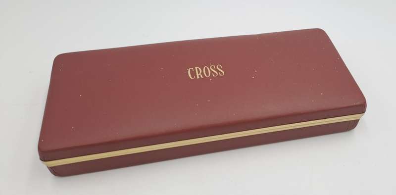 Vintage Cross 1/20 14kt Rolled Gold Ball Point Desk Pen in original Case