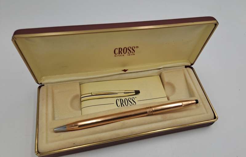 Vintage Cross 1/20 14kt Rolled Gold Ball Point Desk Pen in original Case
