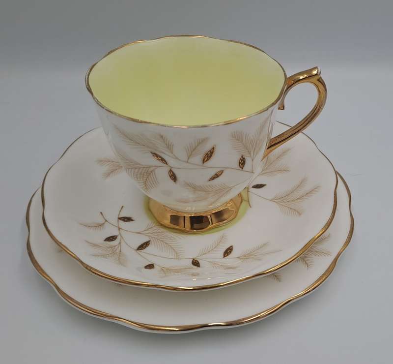 Vintage Royal Albert MONTROSE Tea Trio Fine Bone China -England - (4 Available bid is for one)