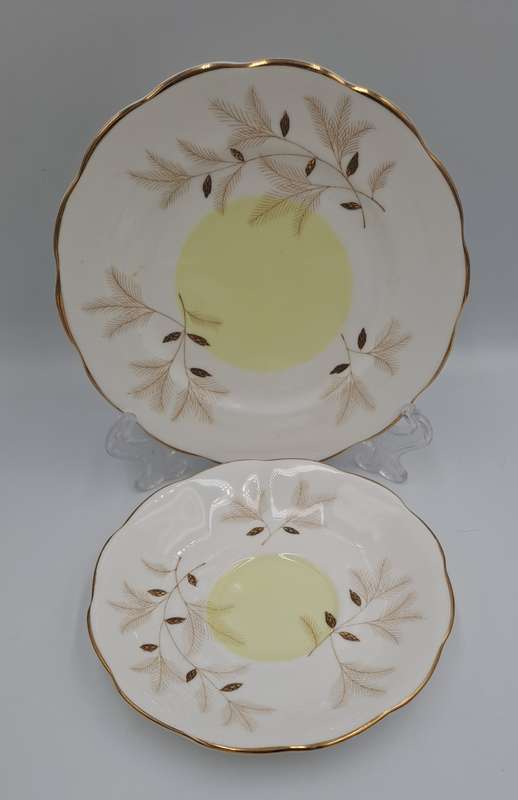 Vintage Royal Albert MONTROSE Tea Trio Fine Bone China -England - (4 Available bid is for one)