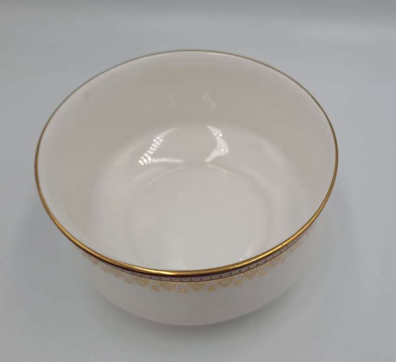 Vintage 1984 Royal Albert Holyrood Fine Bone China Tea Sugar bowl.