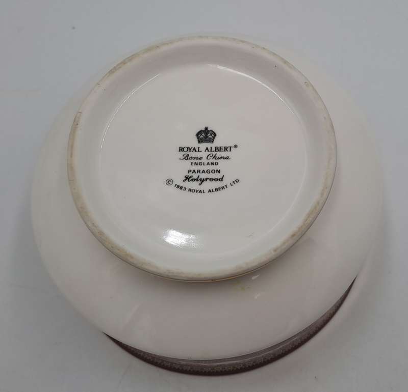 Vintage 1984 Royal Albert Holyrood Fine Bone China Tea Sugar bowl.