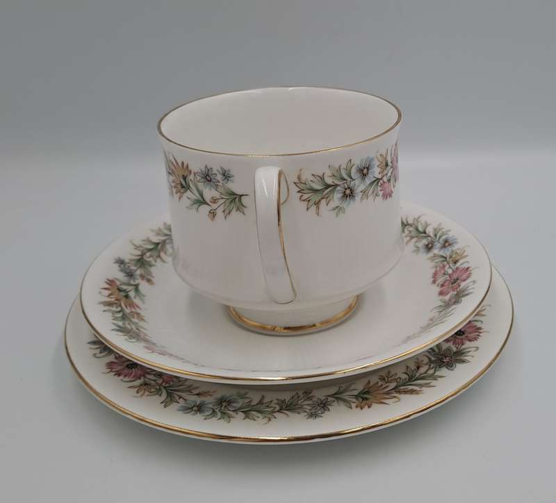 Vintage Paragon BELINDA By appointment to her Majesty the Queen Trio-4 available