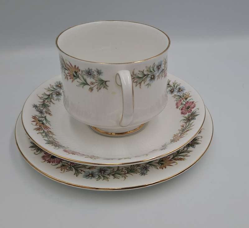 Vintage Paragon BELINDA By appointment to her Majesty the Queen Trio-4 available