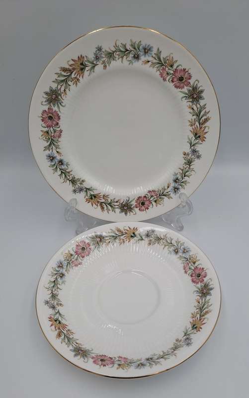 Vintage Paragon BELINDA By appointment to her Majesty the Queen Trio-4 available