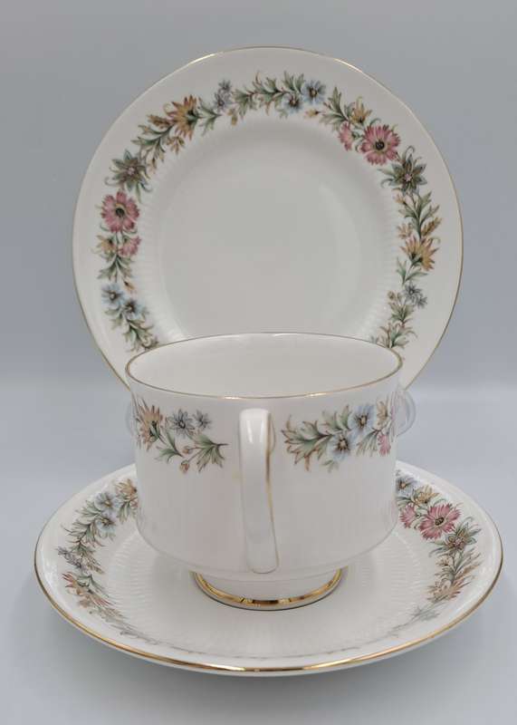 Vintage Paragon BELINDA By appointment to her Majesty the Queen Trio-4 available