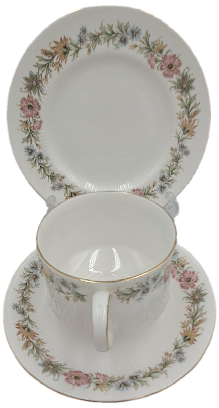 Vintage Paragon BELINDA By appointment to her Majesty the Queen Trio-4 available