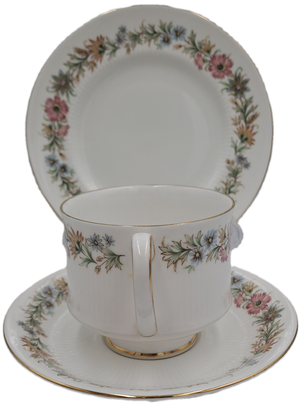 Vintage Paragon BELINDA By appointment to her Majesty the Queen Trio-4 available