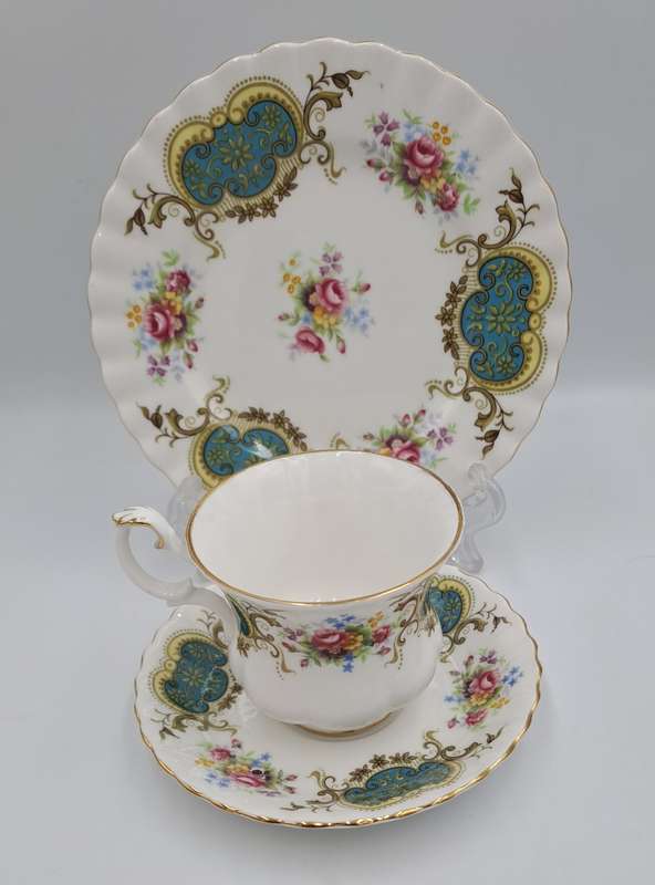 Replacement:  Vintage Royal Albert Berkeley Coffee Trio (side plate is 161mm)