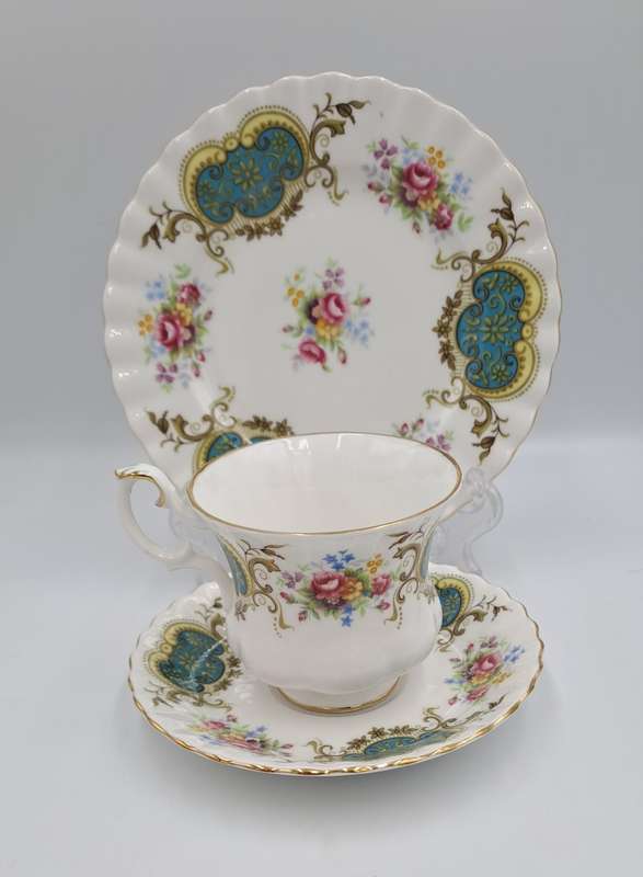 Replacement:  Vintage Royal Albert Berkeley Coffee Trio (side plate is 161mm)