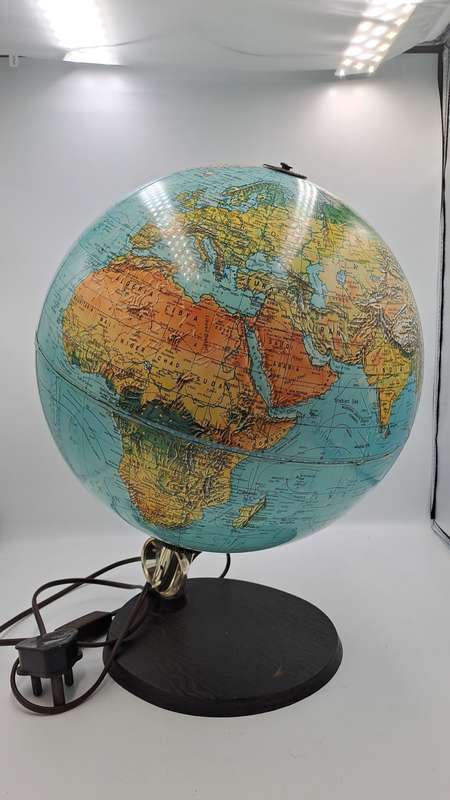 Large Vintage Globe Light -Light is working - Rotate by hand