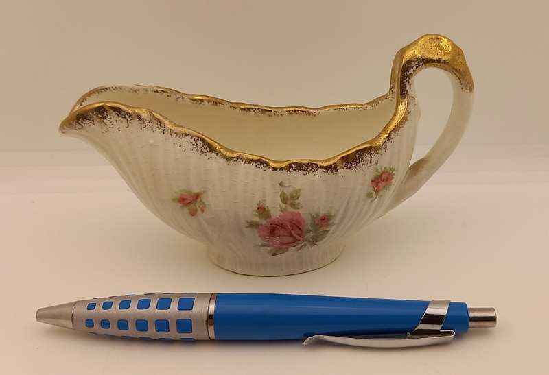 Vintage Crown Ducal ware Sauce Boat 135x55x175mm made in England