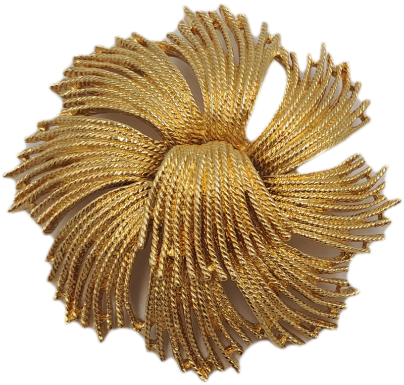 large Vintage 1960's Monet Gordelia Gold Plated Brooch