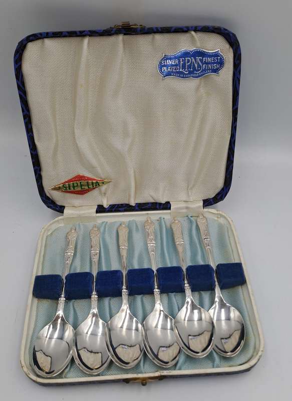 6 Vintage SIPELIA Sheffield England APOSTEL Silver Plate spoons -Boxed