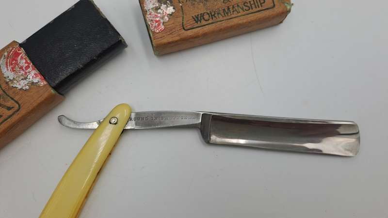 Vintage Joseph Rodgers Star & Cross Barbers Friend cut throat razor - made in Sheffield England