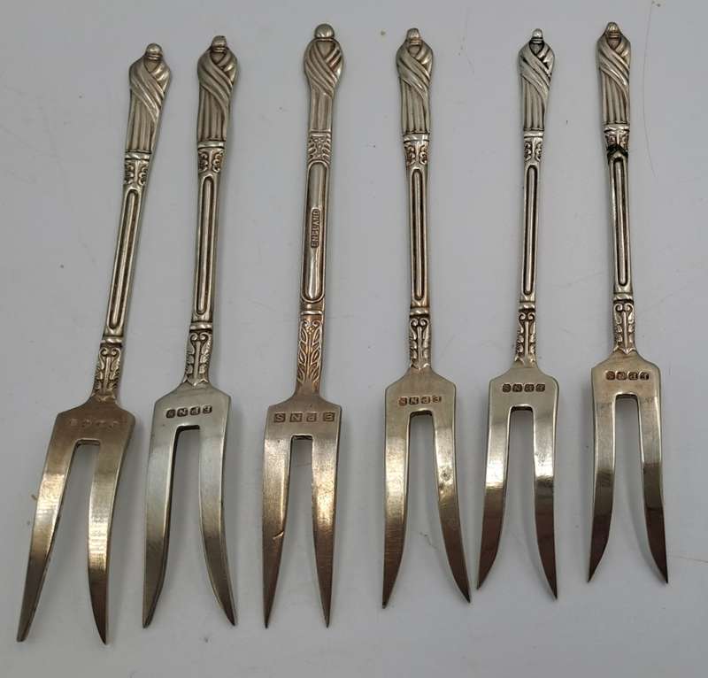 6 Vintage E.P.N.S Silver Plate Sheffield England APOSTEL Forks 11,2cm