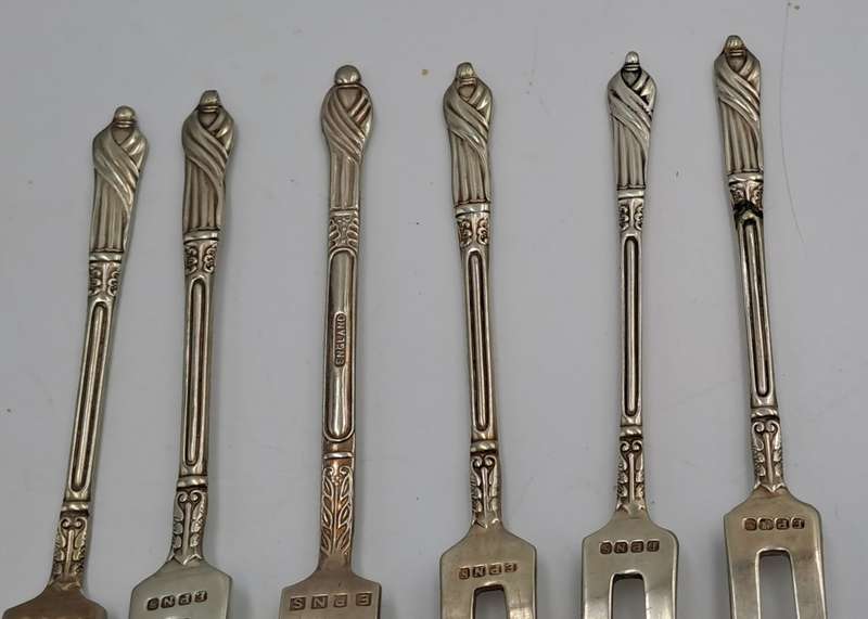 6 Vintage E.P.N.S Silver Plate Sheffield England APOSTEL Forks 11,2cm