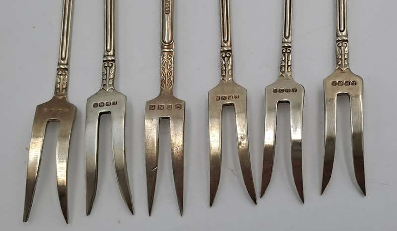 6 Vintage E.P.N.S Silver Plate Sheffield England APOSTEL Forks 11,2cm
