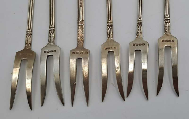 6 Vintage E.P.N.S Silver Plate Sheffield England APOSTEL Forks 11,2cm
