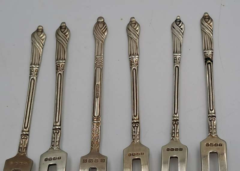 6 Vintage E.P.N.S Silver Plate Sheffield England APOSTEL Forks 11,2cm