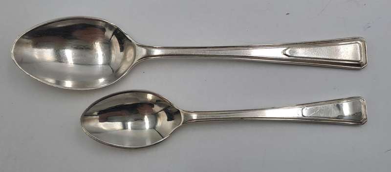 12 Vintage James Ryals & Co.Ltd Spoons (2 Sizes) Sheffield England -Boxed