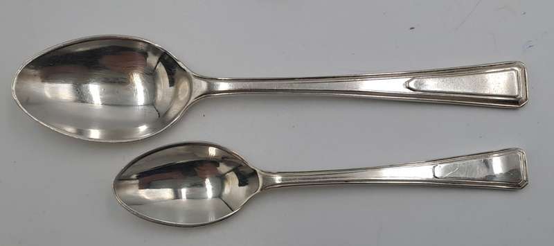 12 Vintage James Ryals & Co.Ltd Spoons (2 Sizes) Sheffield England -Boxed