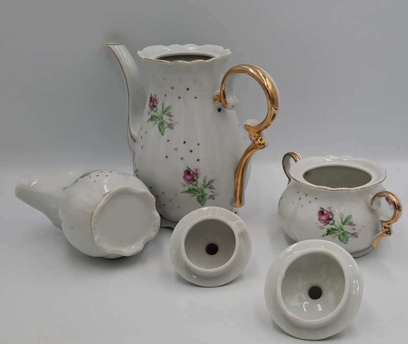 17 Pc Porcelain Teaset  Rose design - 1 cup was replaced with a different Pattern-Small Set