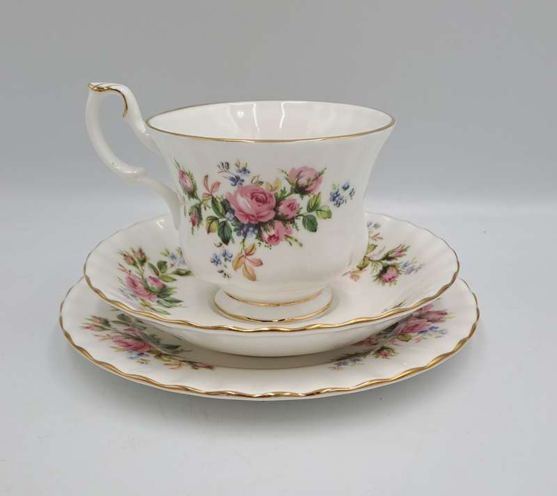 Vintage Royal Albert MOSS ROSE Tea TRIO - Bone China - England-